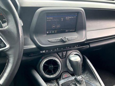 Used 2020 Chevrolet Camaro LT RWD image 6