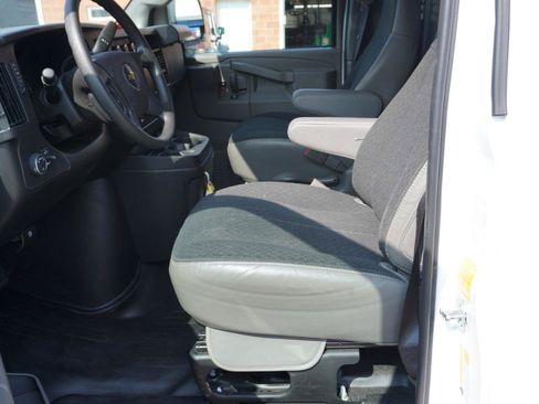 Used 2025 Chevrolet Express 2500 w/ Driver Convenience Package RWD image 13