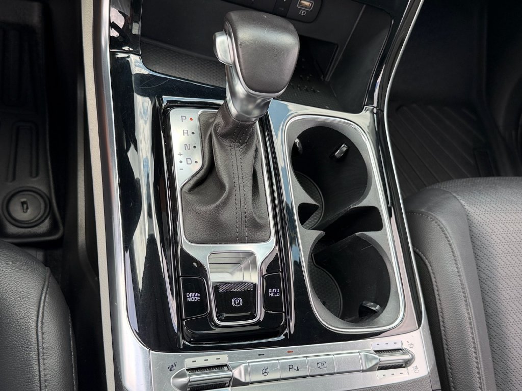 Used 2024 Kia Carnival SX Prestige FWD image 32