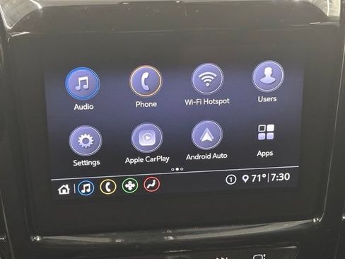 Used 2020 Chevrolet Traverse LT FWD image 26