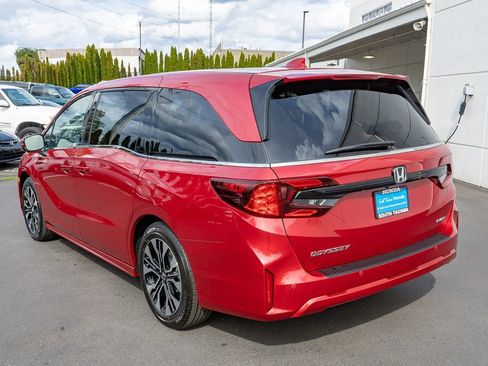 New 2026 Honda Odyssey Elite image 8