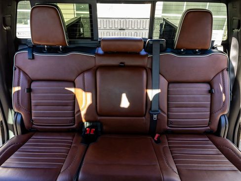 Used 2024 GMC Sierra 3500 Denali Ultimate image 32