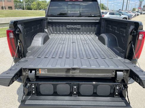 New 2026 GMC Sierra 2500 Denali w/ Denali Reserve Package AWD/4WD image 27