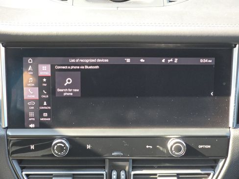 Certified 2023 Porsche Macan AWD/4WD image 10