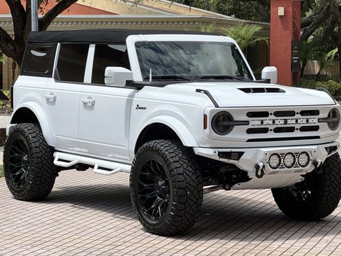 Used 2025 Ford Bronco Outer Banks image 11