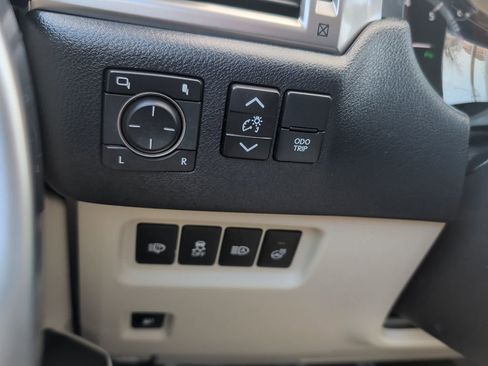 Used 2022 Lexus GX 460 Premium image 29