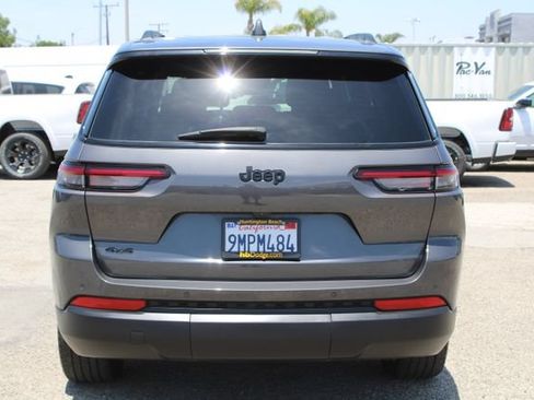 Used 2024 Jeep Grand Cherokee L Altitude AWD/4WD image 5
