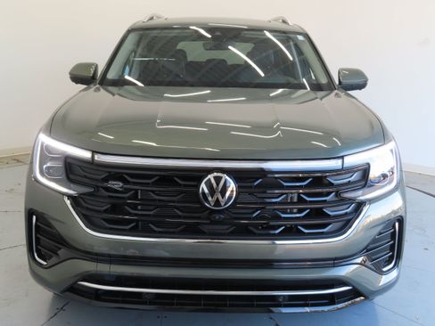 New 2026 Volkswagen Atlas SEL Premium R-Line image 10