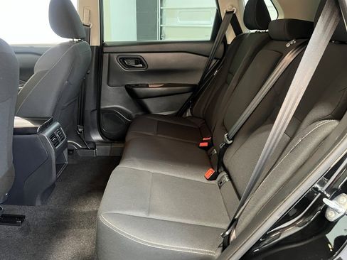 Used 2025 Nissan Rogue S image 20