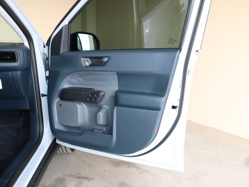 New 2026 Ford Maverick Lariat w/ Black Appearance Package image 41