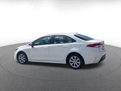 Used 2025 Toyota Corolla LE image 10