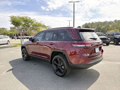 New 2026 Jeep Grand Cherokee Limited w/ Limited Altitude Package RWD image 5