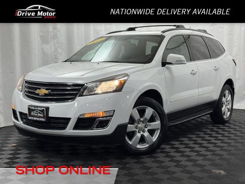 Used 2017 Chevrolet Traverse LT w/ Style and Technology Package image 1