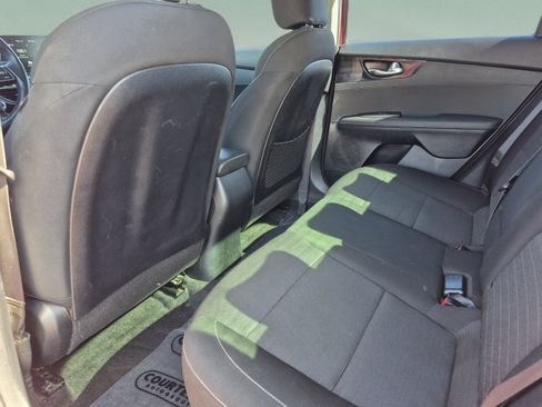 Used 2019 Kia Forte S w/ S Premium Package FWD image 16