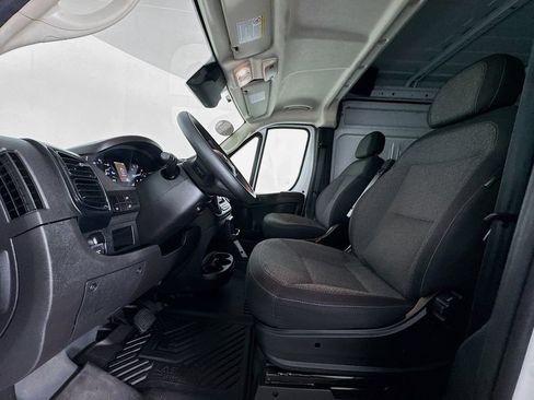 Used 2025 RAM ProMaster 2500 w/ Convenience Group FWD image 12