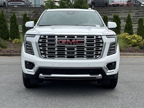 New 2026 GMC Yukon Denali AWD/4WD image 3
