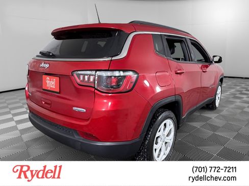 Used 2024 Jeep Compass Latitude image 5