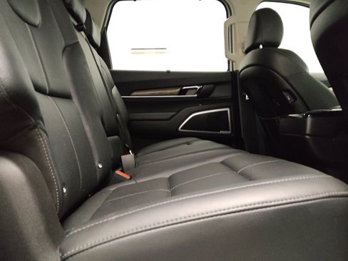 Used 2020 Kia Telluride EX FWD image 19