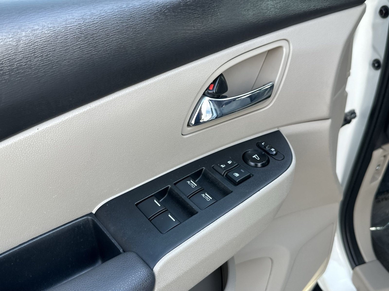 Used 2017 Honda Odyssey SE image 15
