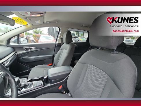 Used 2026 Kia Sportage LX FWD image 22