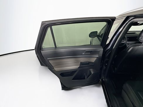 Used 2021 Volkswagen Atlas Cross Sport SE FWD image 27