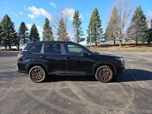 Used 2025 Subaru Forester Sport image 7