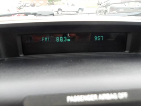 Used 2011 Ford Escape XLS w/ 102A Rapid Spec Order Code FWD image 22