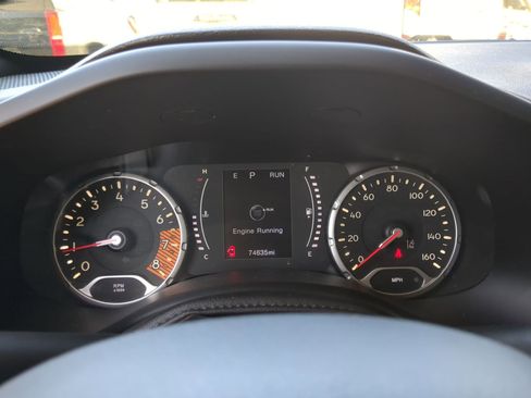 Used 2021 Jeep Renegade Sport image 14