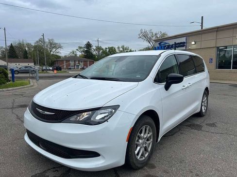 Used 2024 Chrysler Voyager LX FWD image 1