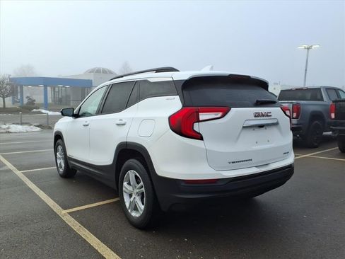 Certified 2023 GMC Terrain SLE w/ Driver Convenience Package image 9