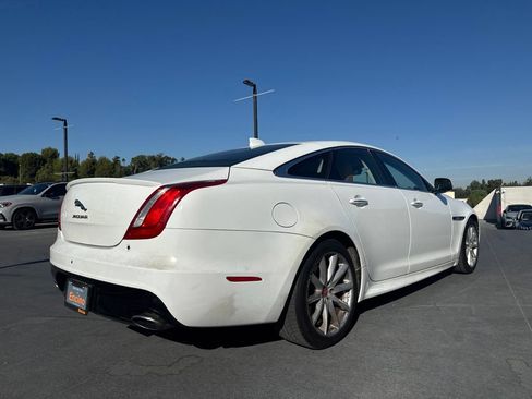 Used 2018 Jaguar XJ R-Sport RWD image 5
