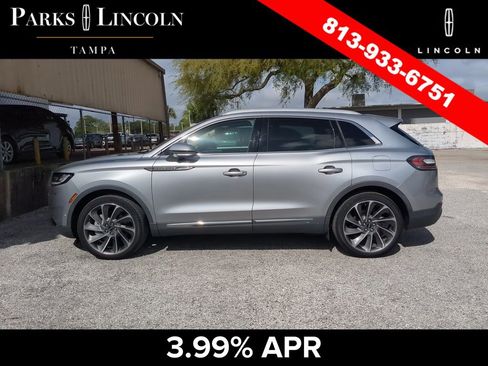 Used 2022 Lincoln Nautilus Reserve w/ Equipment Group 201A image 6