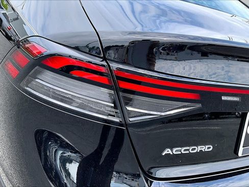 Used 2023 Honda Accord EX image 28