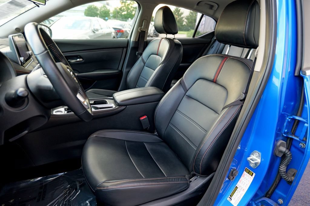 Used 2023 Nissan Sentra SR w/ SR Premium Package FWD image 22