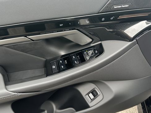 Used 2026 BMW 530i xDrive w/ M Sport Package image 14