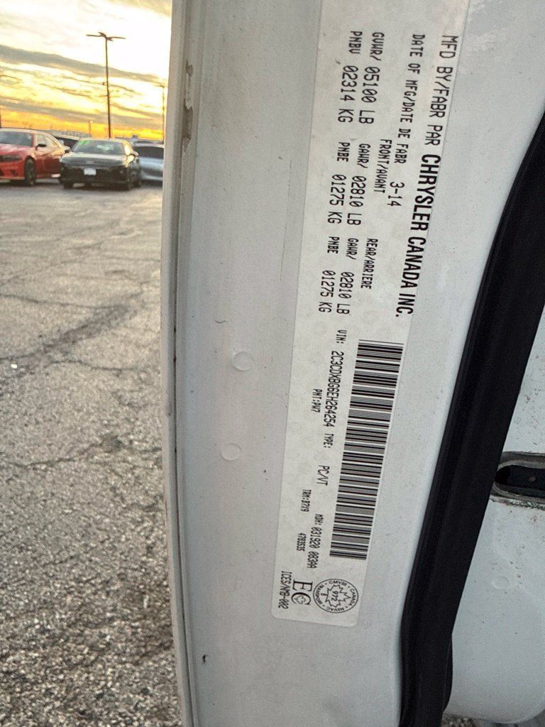Used 2014 Dodge Charger SE RWD image 8