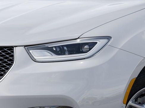 New 2026 Chrysler Pacifica Select FWD image 30