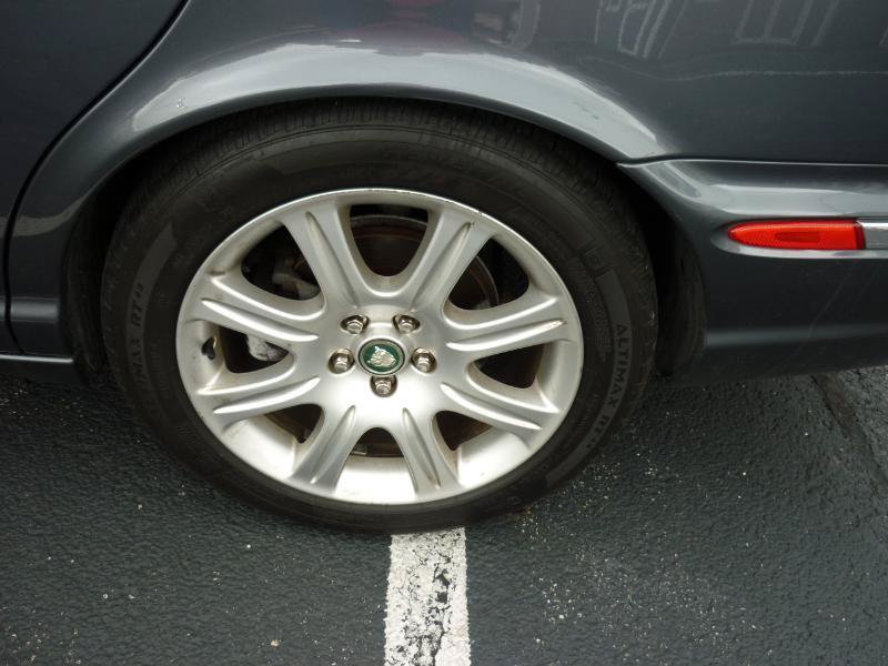 Used 2004 Jaguar XJ8 RWD image 15