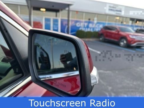 Certified 2023 GMC Acadia SLT w/ Technology Package image 14