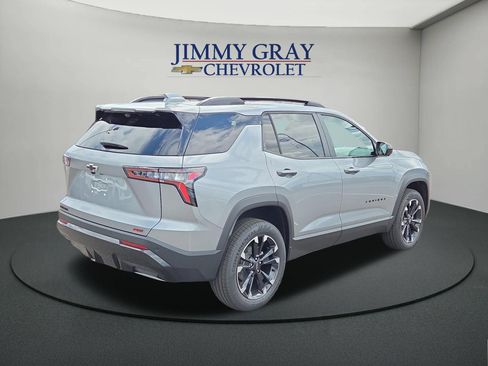New 2027 Chevrolet Equinox RS w/ Safety and Technology Package FWD image 5