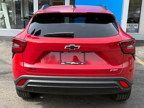 New 2026 Chevrolet Trax RS w/ Sunroof Package FWD image 6