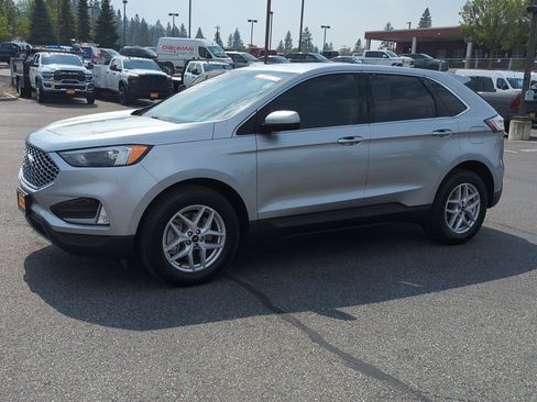 Used 2023 Ford Edge SEL w/ Convenience Package AWD/4WD image 3