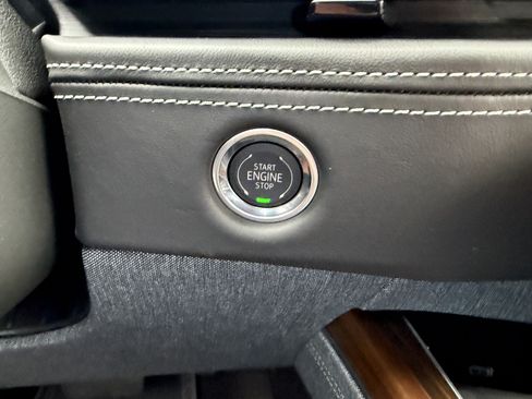 New 2026 Cadillac Escalade Platinum Sport w/ LPO, ONYX Package image 28