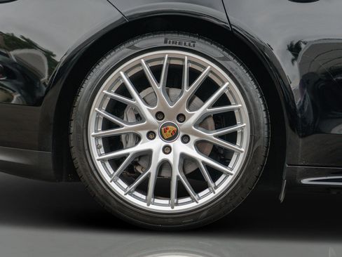 Used 2022 Porsche Panamera 4 Platinum Edition image 66