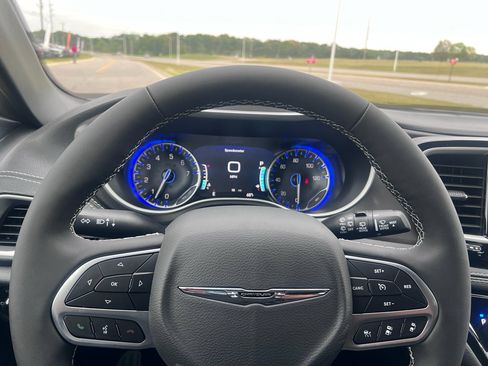 New 2026 Chrysler Pacifica Select image 27