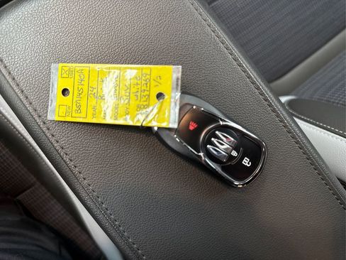 Used 2024 Buick Envista Preferred image 35