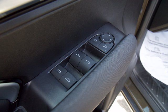 Used 2024 Chevrolet Colorado Z71 w/ Z71 Convenience Package 2 AWD/4WD image 15