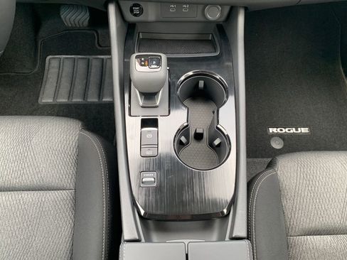 New 2026 Nissan Rogue SV FWD image 15