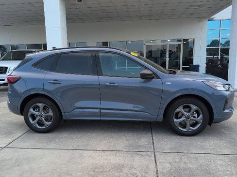 Used 2024 Ford Escape ST-Line w/ Tech Pack #1 image 8