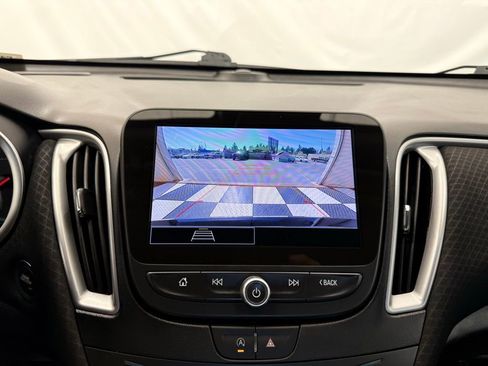 Used 2025 Chevrolet Malibu LT FWD image 34